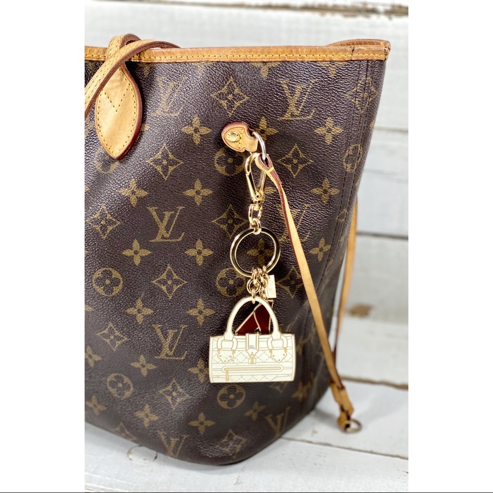 Burberry White & Burgundy Purse & Shoe Bag Charm - Picture 7 of 8